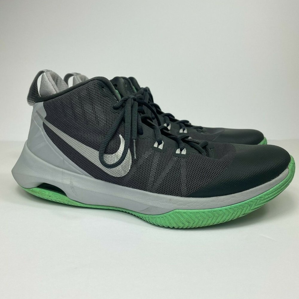 Nike Air Versitile Men's Athletic Basketball Shoes - Picture 1 of 8